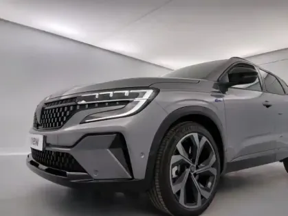 Photo 17 Renault Austral E-Tech full hybrid 200 GSR2 Iconic esprit Alpine