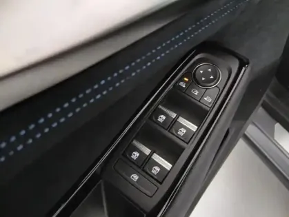 Photo 19 Renault Austral E-Tech full hybrid 200 GSR2 Iconic esprit Alpine