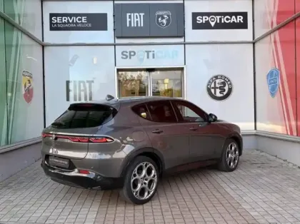 Photo 18 Alfa Romeo Tonale  1.5 Hybrid 130ch Edizione Speciale TCT