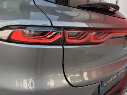 Photo 21 Alfa Romeo Tonale  1.5 Hybrid 130ch Edizione Speciale TCT