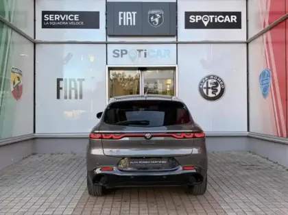 Photo 19 Alfa Romeo Tonale  1.5 Hybrid 130ch Edizione Speciale TCT