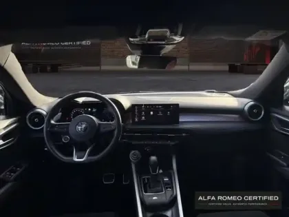 Photo 12 Alfa Romeo Tonale  1.5 Hybrid 130ch Edizione Speciale TCT