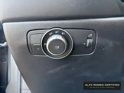 Photo 11 Alfa Romeo Tonale  1.5 Hybrid 130ch Edizione Speciale TCT