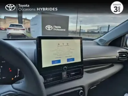 Photo 14 Toyota Yaris  116h Design 5p MC24