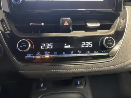 Photo 11 Toyota Corolla  122h Dynamic Business + Programme Beyond Zero Academy MY22