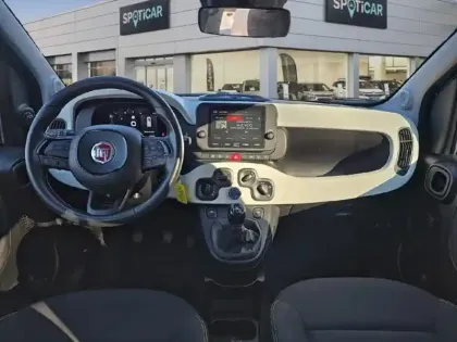 Photo 8 Fiat Panda  Classic 1.0 70ch BSG S&S Pandina