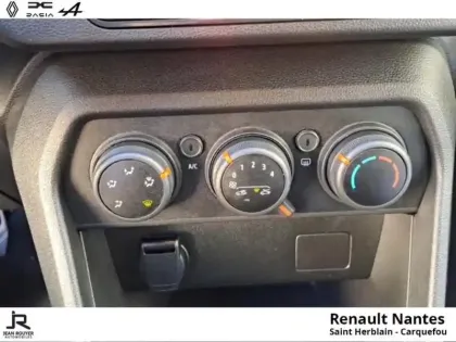 Photo 11 Dacia Sandero  1.0 TCe 90ch Stepway Confort -22