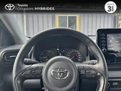 Photo 12 Toyota Yaris  116h Dynamic 5p MC24