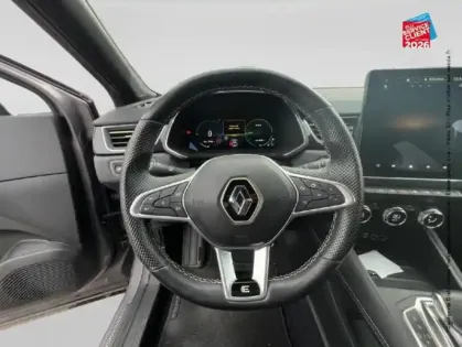 Photo 11 Renault Captur  1.6 E-Tech hybride 145ch Engineered