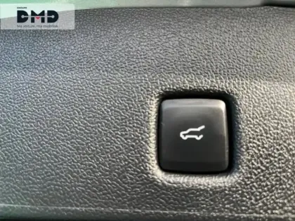 Photo 13 Ford Kuga  2.5 Duratec 180ch Hybrid FlexiFuel ST-Line X Powershift