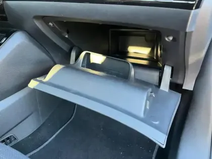 Photo 11 Peugeot 2008  e- 136ch Style