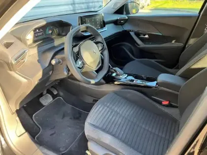 Photo 12 Peugeot 2008  e- 136ch Style