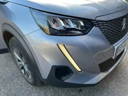 Photo 8 Peugeot 2008  e- 136ch Style