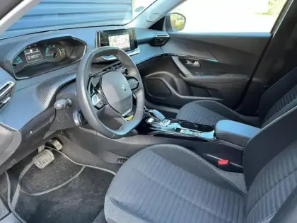 Photo 11 Peugeot 2008  e- 136ch Style