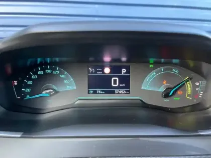 Photo 14 Peugeot 2008  e- 136ch Style