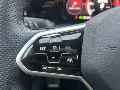 Photo 11 Volkswagen Golf  2.0 TDI SCR 200ch GTD DSG7