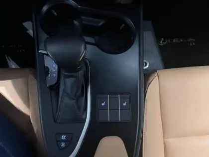 Photo 29 Lexus UX  250h F SPORT Design 2WD