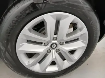 Photo 5 Renault Captur  1.6 E-Tech hybride 145ch Zen -21