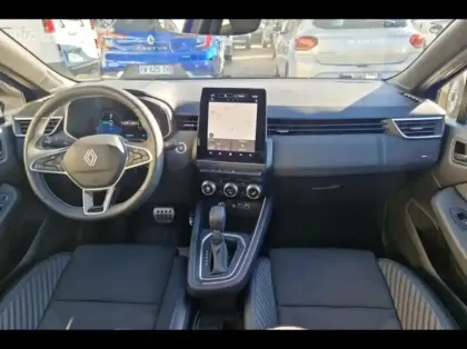 Photo 8 Renault Clio  1.6 E-Tech 145ch full hybrid esprit Alpine - 24