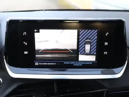 Photo 13 Peugeot 208  1.5 BlueHDi 100ch S&S GT