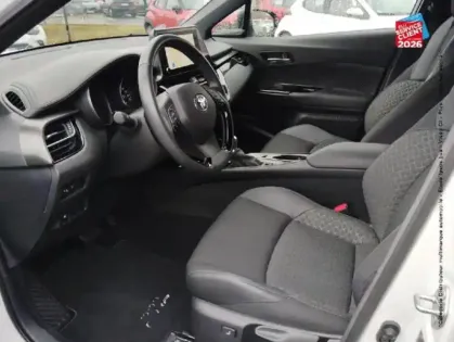 Photo 14 Toyota C-HR  2.0 Hybride 184ch Design Ultimate E-CVT