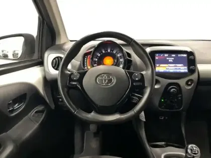 Photo 10 Toyota Aygo  1.0 VVT-i 72ch x-play 3p