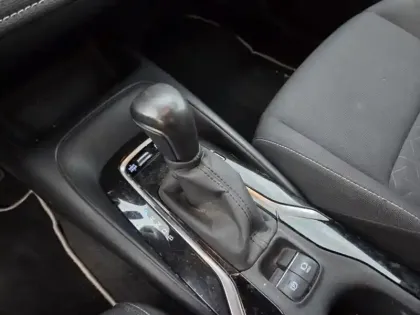 Photo 13 Toyota Corolla  122h Dynamic