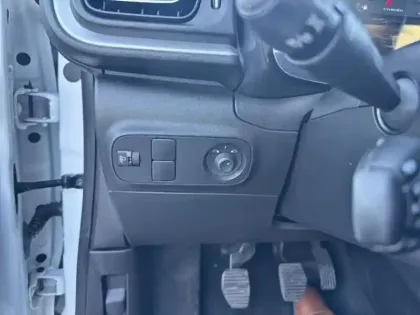 Photo 13 Citroën C3  1.2 PureTech 110ch S&S Shine 120-123g