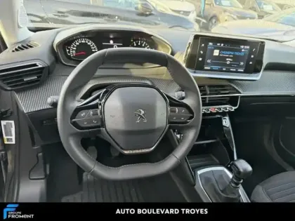 Photo 7 Peugeot 2008  1.2 PureTech 100ch S&S Style