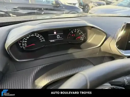 Photo 9 Peugeot 2008  1.2 PureTech 100ch S&S Style