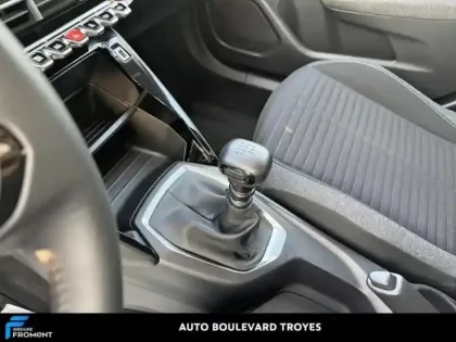 Photo 13 Peugeot 2008  1.2 PureTech 100ch S&S Style