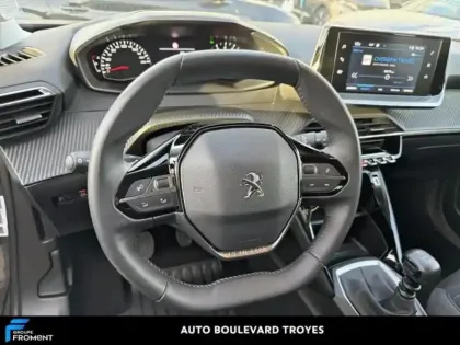Photo 8 Peugeot 2008  1.2 PureTech 100ch S&S Style