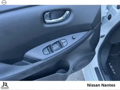 Photo 13 Nissan Leaf  150ch 40kWh Acenta 22