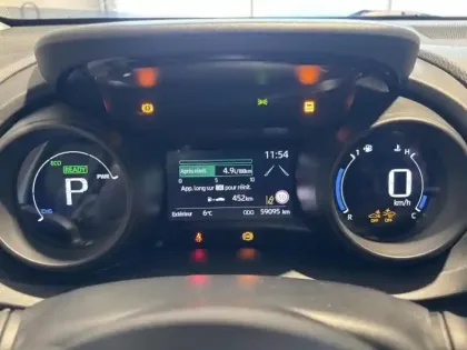 Photo 7 Toyota Yaris  Cross 116h Dynamic Business + Programme Beyond Zero Academy MY22