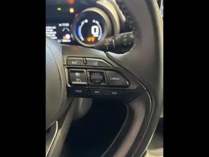 Photo 6 Toyota Yaris  Cross 116h Dynamic Business + Programme Beyond Zero Academy MY22