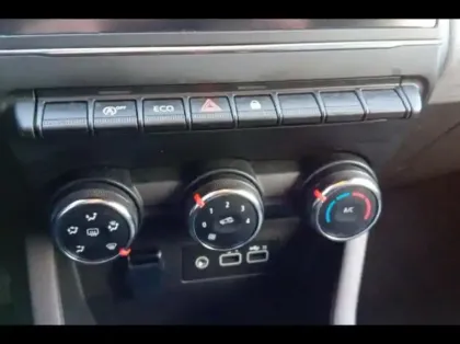 Photo 13 Renault Clio  1.0 TCe 90ch Evolution - 24