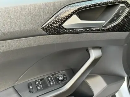 Photo 7 Volkswagen T-cross  1.0 TSI 110ch R-Line DSG7