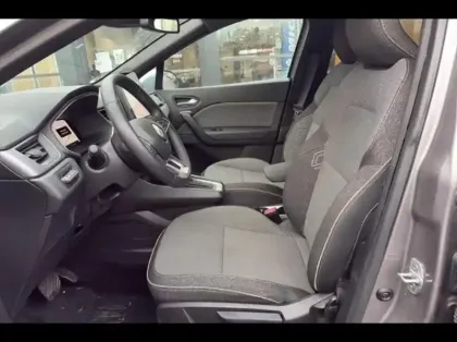 Photo 9 Renault Captur  1.6 E-Tech full hybrid 145ch Techno