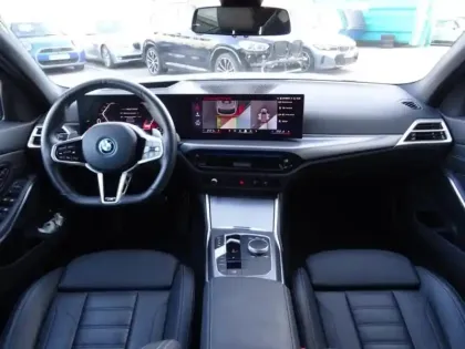 Photo 15 BMW Serie 3 Série 3 Touring 330eA xDrive 292ch M Sport