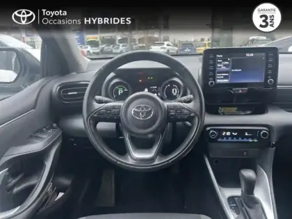 Photo 10 Toyota Yaris  116h Design 5p MC24