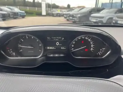 Photo 11 Peugeot 2008  1.2 PureTech 110ch Allure S&S EAT6