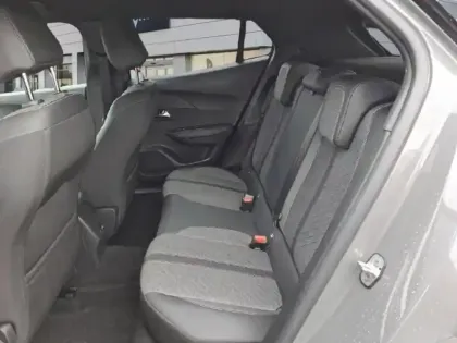 Photo 8 Peugeot 2008  1.2 Hybrid 136ch Allure e-DCS6