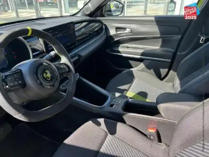 Photo 14 Abarth 600  e 240ch 54kWh Turismo