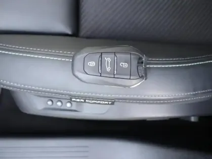 Photo 12 Peugeot 308  SW 1.2 Hybrid 136ch GT e-DCS6