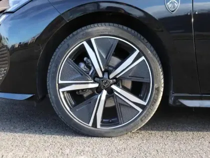 Photo 6 Peugeot 308  SW 1.2 Hybrid 136ch GT e-DCS6