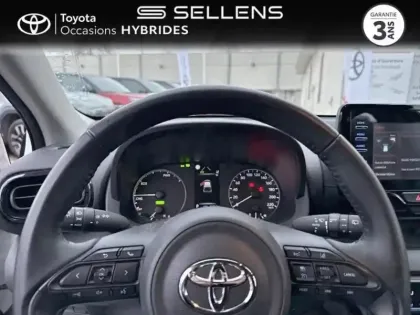 Photo 12 Toyota Yaris  116h Dynamic 5p MC24