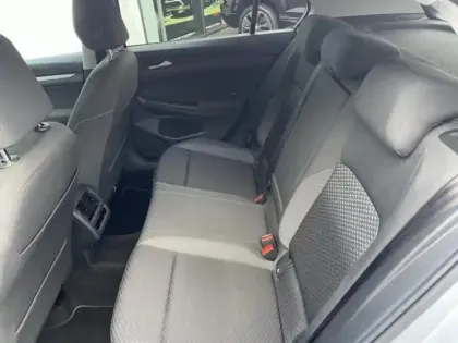 Photo 8 Volkswagen Golf  1.0 TSI OPF 110ch Active