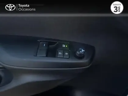 Photo 13 Toyota Yaris  120 VVT-i Dynamic 5p MY22