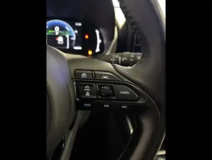 Photo 6 Toyota Yaris  116h Design 5p MC24