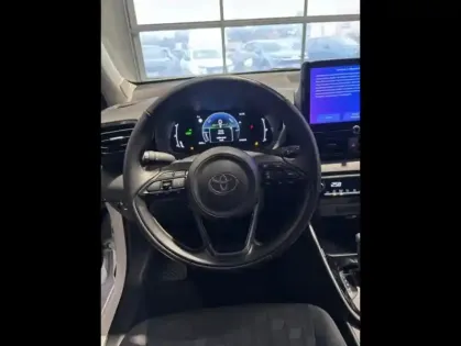 Photo 5 Toyota Yaris  116h Design 5p MC24